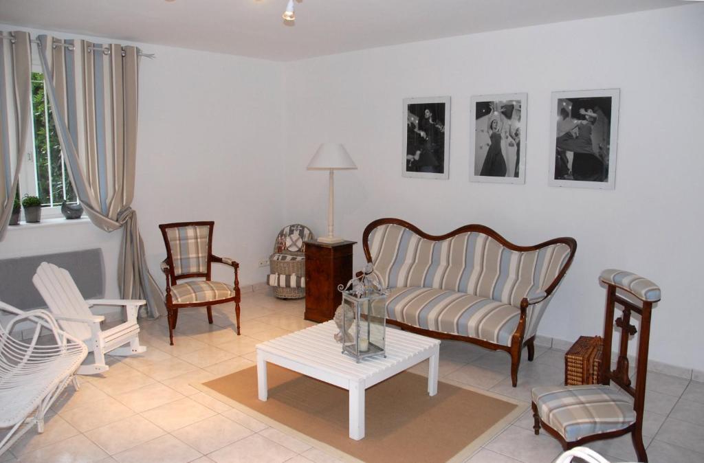 Bed and Breakfast Chateau De La Flechere Blacé Zimmer foto